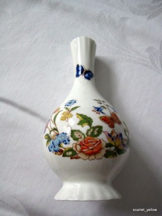 Vintage Aynsley Bone China " Cottage Garden " White Floral Vase Butterflies 6.  25 "