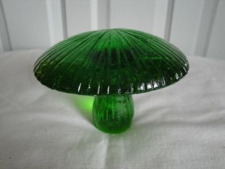 Vintage Mid Century Etched Green Art Glass Mushroom 3.  5 " X 4.  5 "