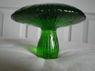 Vintage Mid Century Etched Green Art Glass Mushroom 3.  5 