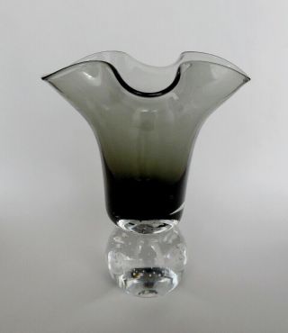 Vtg Erickson Mcm Smoke Glass Ruffled Vase Controlled Bubble Paperweight Base