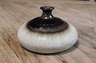 Vtg Studio Pottery Squat Weed Pot/vase Signed " Beaver "
