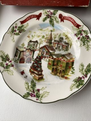 Charter Club Winter Garland Set Of 4 Salad Or Snack Plates (vintage/discontinued