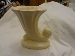 Vintage Shawnee Pottery Usa White Ivory Cornucopia Horn Of Plenty Vase Planter