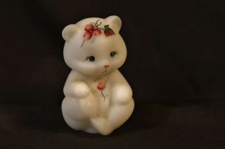 Vint Fenton Lovely Milk White Satin Sitting Bear Figurine Hp Plums By D Fredrick