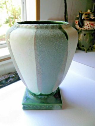 Haeger Art Pottery Vintage 9 - 1/2 " Green Textured Glaze Flower Vase