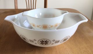 Pyrex Vintage Chip And Dip Set Town And Country.
