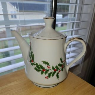 Macys All The Trimmings Christmas White Holly Tea Coffee Pot