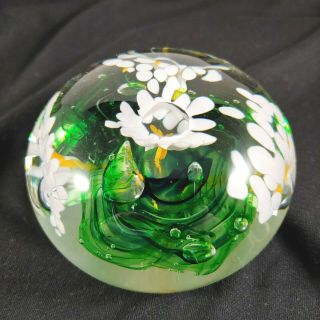 Handmade Signed 3 " Large White Daisy Flower & Green Swirl Art Glass Paperweight