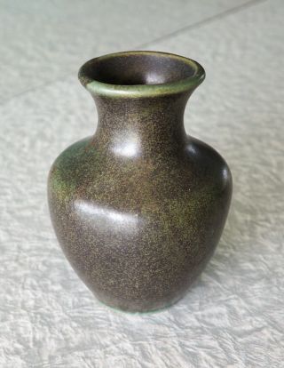 Vintage Muncie Pottery Cabinet Vase