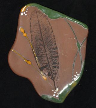 Nelly Vazquez Puerto Rico Art Pottery Mango Leaf Wall Hanging Plate