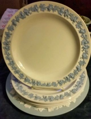Wedgwood Queensware Lavender Blue On Cream 9 1/4 Inch Plate,  Plain Edge