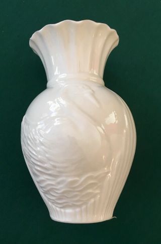 Belleek Collectors Society Swan Vase Parian China Made In Ireland 1998