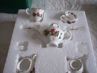 - " A Cup Of Christmas Tea " Mini Tea Set Plus Book
