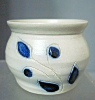 Williamsburg Pottery Salt Glaze Gray With Blue Leaf Design Ring Toothpick Holder