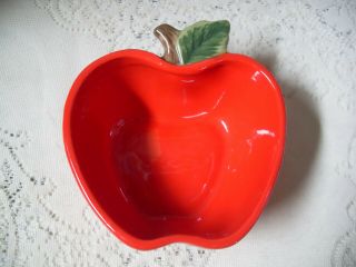 Better Homes & Gardens Red Apple Soup Cereal Bowl