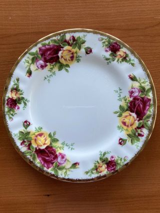 Royal Albert Old Country Roses Bread / Dessert Plate 6 1/4”