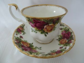 Royal Albert Cup & Saucer Old Country Rose England 1960 