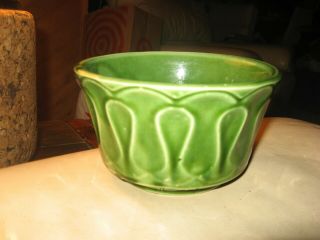 Floraline U.  S.  A.  506 In A Green Round Planter Measures 4x6 "