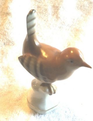 Vintage Art Pottery German Porcelain Us Zone Figurines Birds Thrush Wren (1)