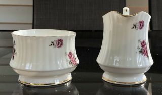 Royal Windsor Fine English Bone China Creamer & Open Sugar Pink Cottage Roses 2