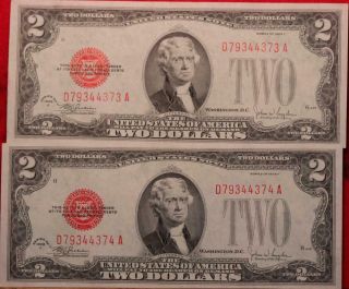 2 - Uncirculated 1928 U.  S.  $2 Red Seal Notes Sequential Serial Numbers