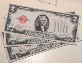 3 - Uncirculated 1928 U.  S.  $2 Red Seal Notes Sequential Serial Numbers