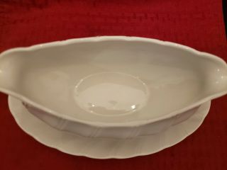 Sheffield Bone White Porcelain Fine China Gravy Boat w/Swirl pattern & attached 3