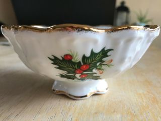 Queens Rosina Yuletide Scalloped Footed Bon Bon Open Candy Dish Vgc 4 5/8 Inches