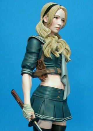 Babydoll Sucker Punch Gentle Giant 1/4 Scale Limited Edition
