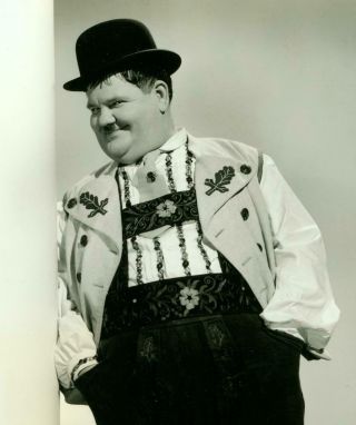 OLIVER HARDY HAL ROACH PHOTO 