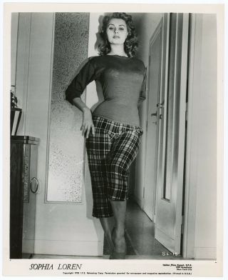 Striking Italian Beauty Sophia Loren 1953 Casual Bombshell Photograph