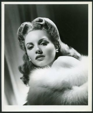 Janet Blair In Vampish Portrait By George Hurrell Vintage 1944 Photo