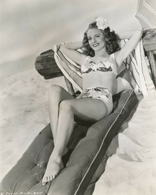 Sunny Pin - Up Beauty Janet Blair 1945 Barefoot Bathing Beauty Photograph 2