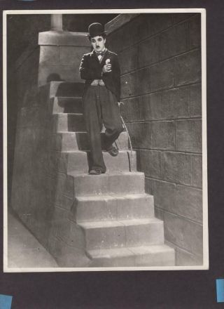 Charlie Chaplin A Tramp Going Down To The River City Lights Movie Photo 1496