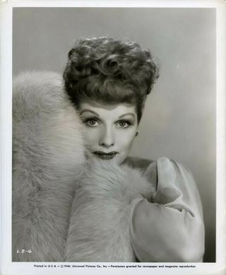 Lucille Ball Gorgeous 1946 Universal Studio Glamour Pose 8x10 Photo
