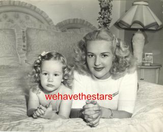 Vintage Betty Grable & Daughter At Home 