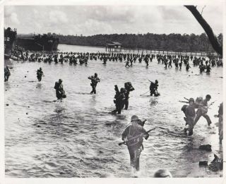 Wwii Battle Of Leyte Us Troops Landing Eugene Smith 1944 Press Orig Photo 312