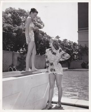 Mona Freeman Cheesecake Sexy Legs Swimsuit N Parks Mal.  Bulloch 1940s Photo 278