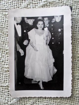 Orig.  Vintage B&w Candid Photo: Actress / Singer Judy Garland