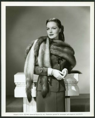 Dorothy Hart Wrapped In Fur Shawl Vtg 1947 Portrait Photo By Ray Jones