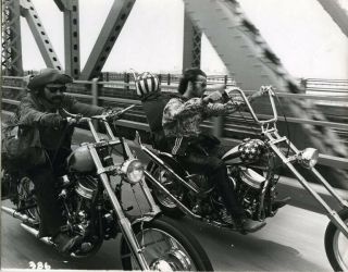 Easy Rider Dennis Hopper Peter Fonda Riding Motorcycles On Bridge Photo