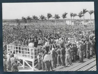 Revolution Moments Fidel Castro Officers & Big Crowd 1959 Vtg C Arias Photo Y 76