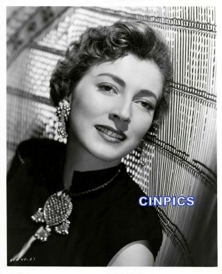 Valentine Cortesa - Glamour Italian - Dbl.  Wht.  8x10 1949 W/ Caption