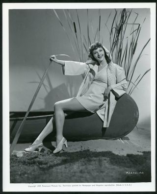 Mary Martin In Leggy Cheesecake Pin - Up Portrait Vintage 1939 Photo