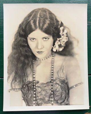 Tragic Olive Borden In Yellow Fingers / 1926 / Fox Films / Photo By Autrey