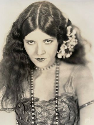 Tragic OLIVE BORDEN in YELLOW FINGERS / 1926 / Fox Films / Photo by Autrey 2