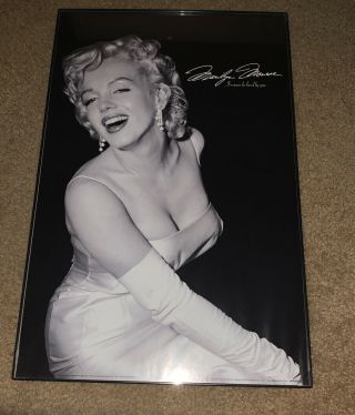Marilyn Monroe “i Want To Be Loved By You” Framed Poster 17”x11”