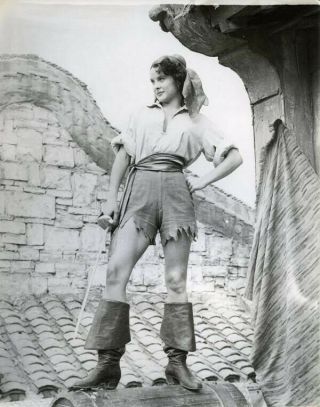 Jean Peters Sexy Pin Up As Pirate In Shorts Double Weight Vintage Contact Photo
