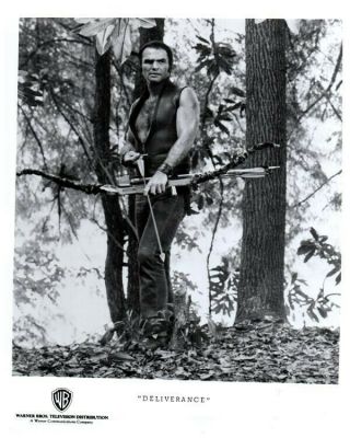 Burt Reynolds Deliverance Beefy Sexy Hairy Chest Muscular 8x10 Photo