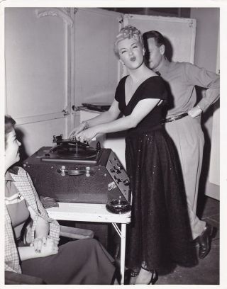 Lana Turner Candid Studio Set Vintage 1950 A Life Of Her Own Mgm Photo
